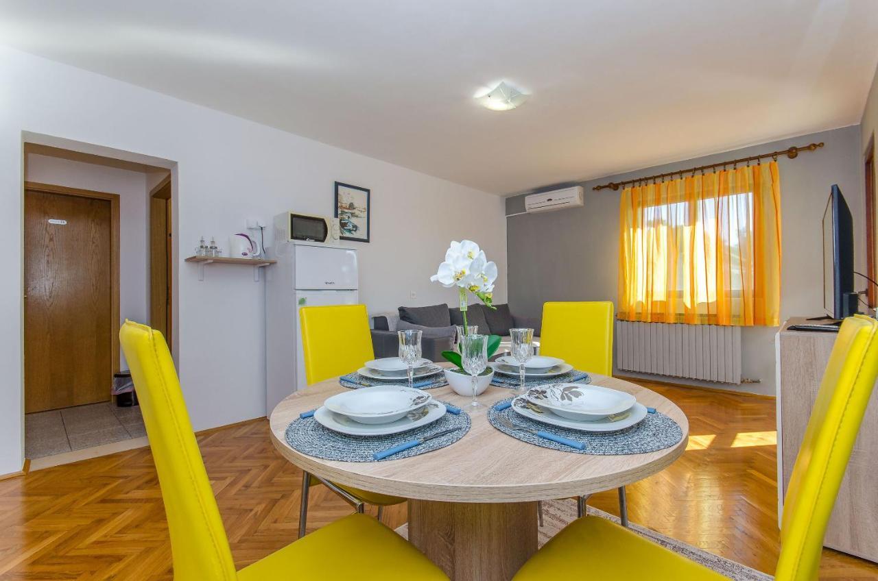 Apartments Marinko Макарска Экстерьер фото